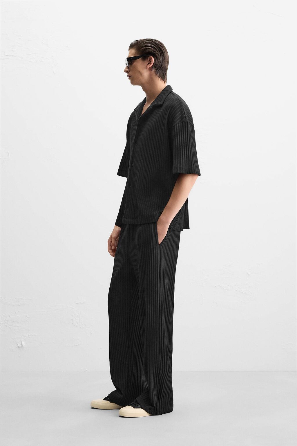 SHIRT WITH PLEATS