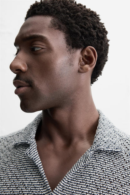 OPEN TEXTURED SHIRT